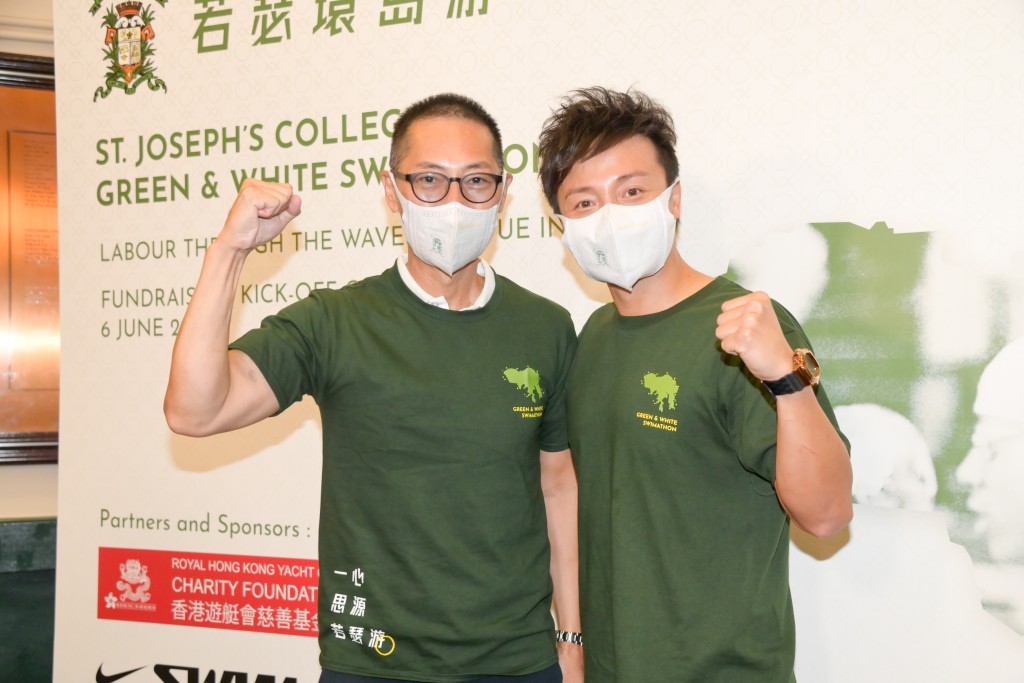 鄧浩光（左）近年都有出席活動，睇得出仲好fit！