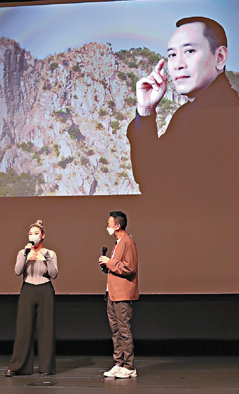 ■欣宜笑言若人生緣份不同，可能羅文會是她的爸爸。
