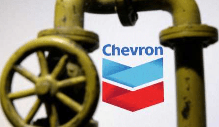 石油股雪佛龍（Chevron，CVX）預計明年PE為10.7倍，股息率為4.2厘，並指分析指其增長風險較同業為低。