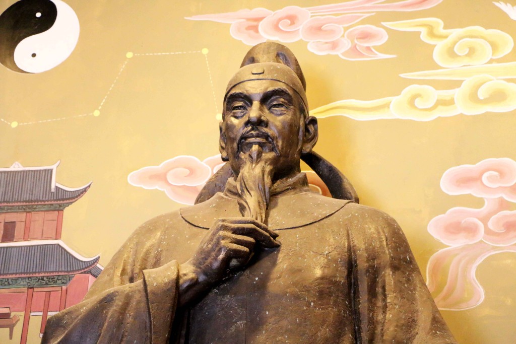 李淳风（602年—670年），岐州雍人（今陕西省凤翔县），唐朝初年政治人物、天文学家和数学家。