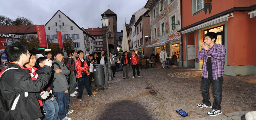 曾經在歐洲體驗街頭賣藝，讓Leo更堅定以口琴人的身分前行。