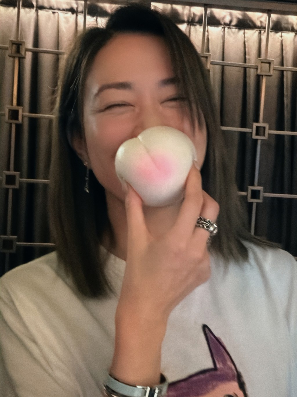 佘詩曼早前獲多位圈中好友慶祝生日。