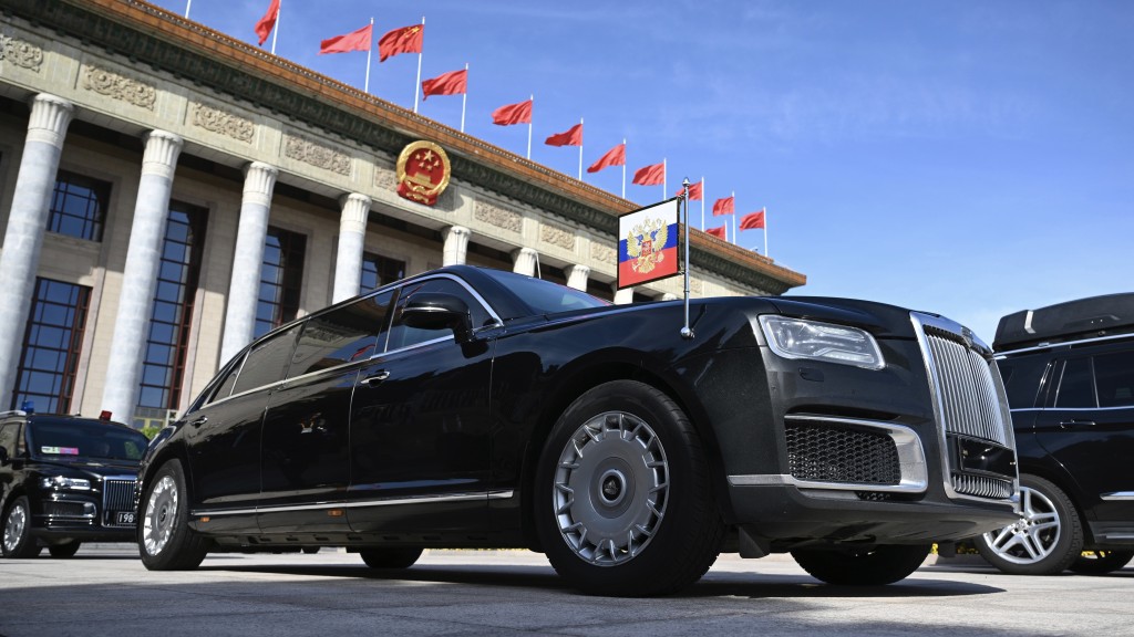 普京的俄制Aurus Senat总统豪华专车，摄于北京。 美联社
