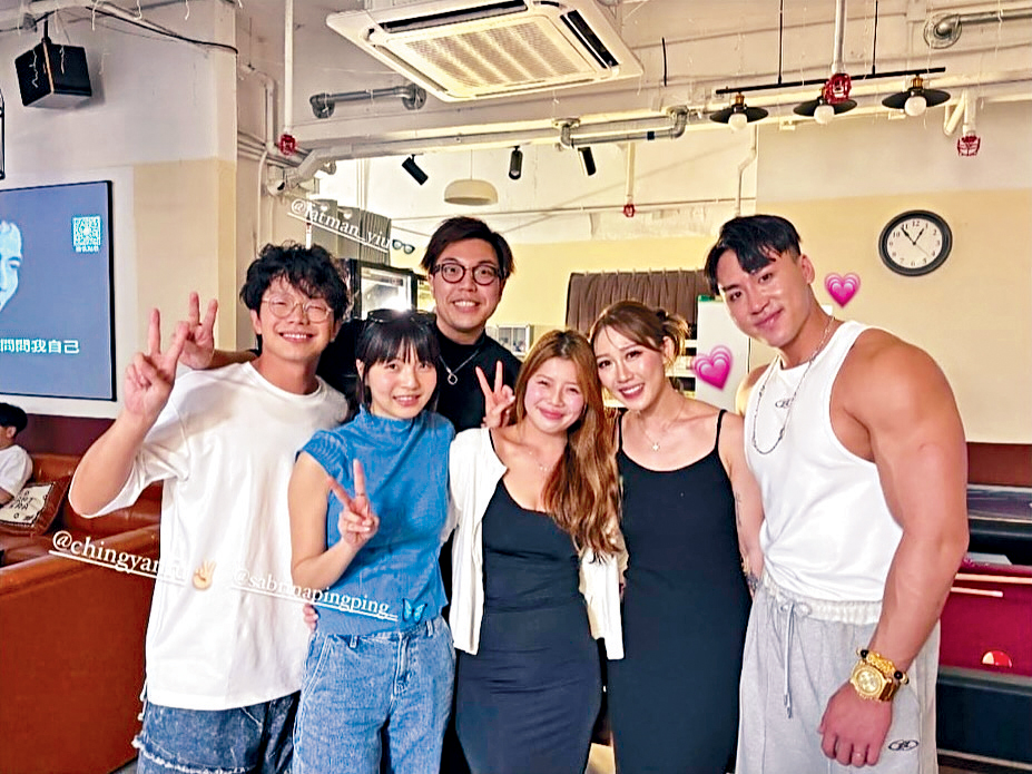 William與太太FaFa之前與「小薯茄」成員關係良好。