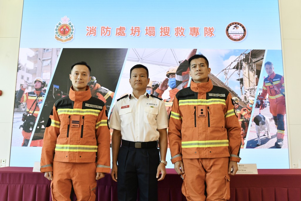 到土耳其地震災區參與救援工作的3名消防處人員，左起：梁志宏、于文陽及蘇志安講述今次難忘經驗。 褚樂琪 攝