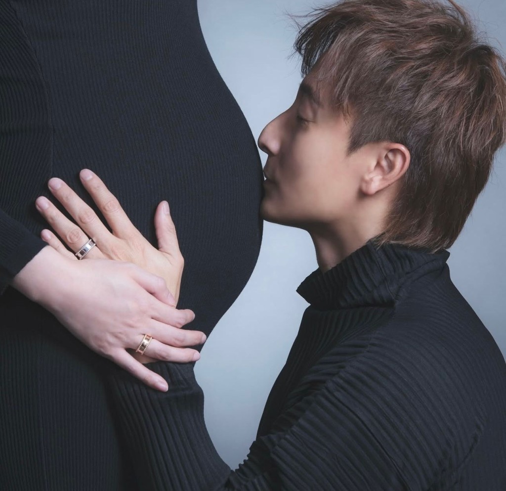 方力申於社交網興奮大晒與太太拍下的一輯孕照。