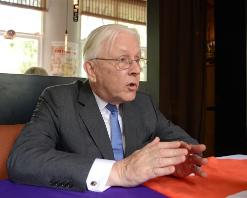 江乐士形容堆积过多案件，对控辩双方只是「双输局面」。资料图片