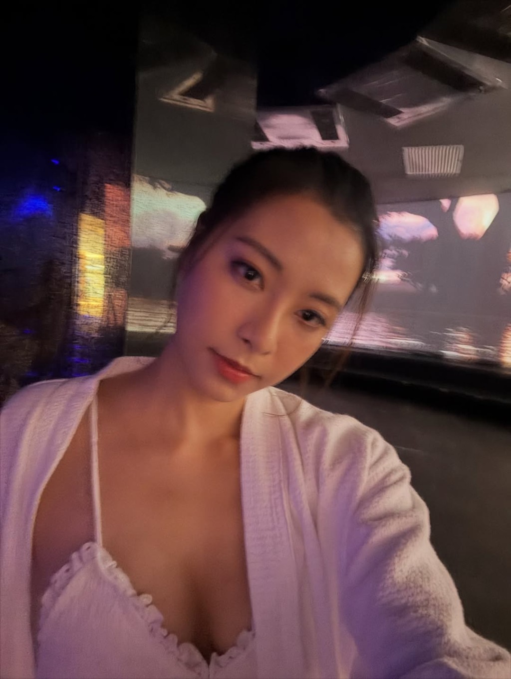 俞可程於長隆浸溫泉大騷豐滿上圍。 俞可程於長隆浸溫泉大騷豐滿上圍。