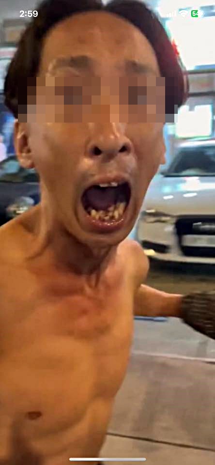 關因泊車糾紛遭網民大起底。網圖 關因泊車糾紛遭網民大起底。網圖