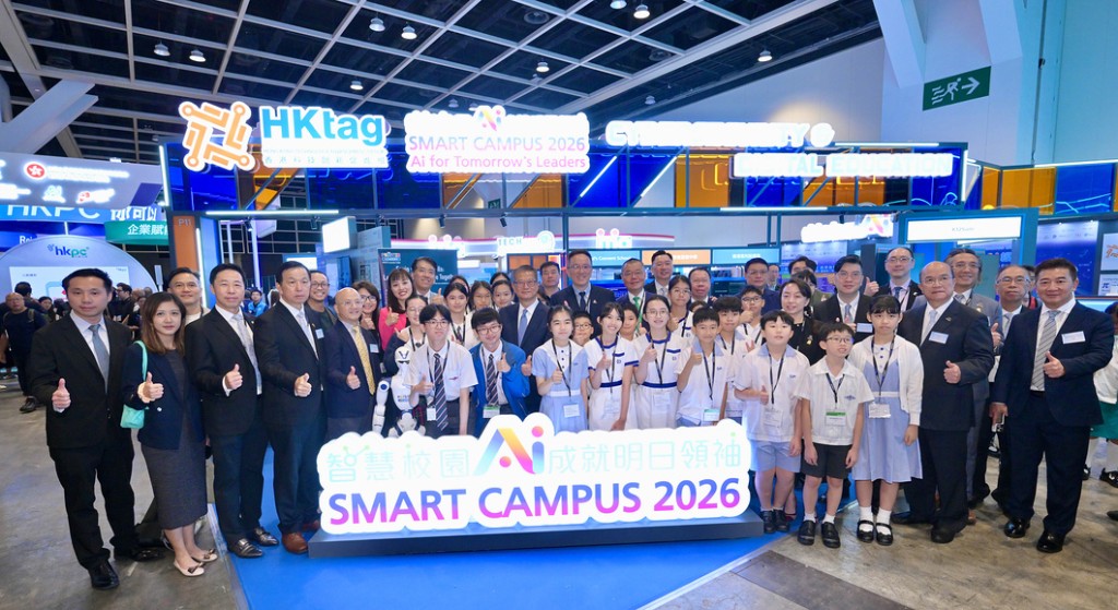 陳茂波上周出席香港電腦通訊節2026開幕典禮,並參觀場內「智慧校園」展區。陳茂波網誌 陳茂波上周出席香港電腦通訊節2026開幕典禮,並參觀場內「智慧校園」展區。陳茂波網誌