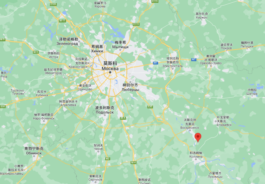 无人机坠毁地点古巴斯托沃村距离莫斯科的位置，地图红点处。