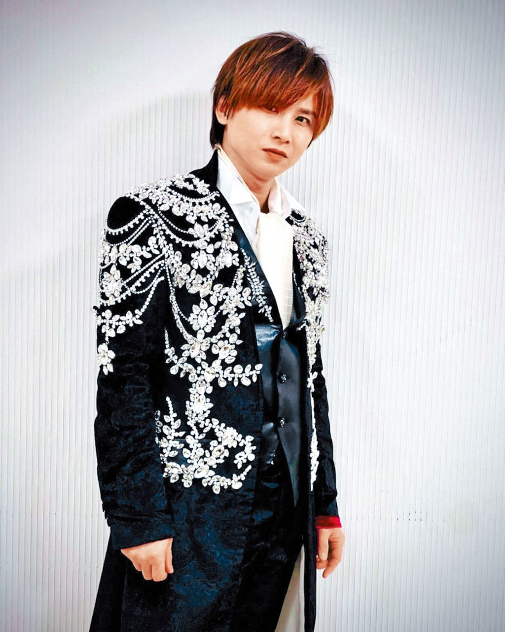 堪稱「緋聞絕緣體」的堂本光一昨日爆出地下情，更被指秘戀女星10年。