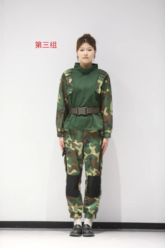 三號候選新生軍訓服。 三號候選新生軍訓服。