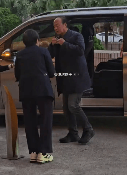 79歲的狄龍，早前出席活動被網民野生捕獲。