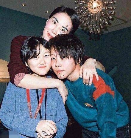 王菲的兩個女兒。