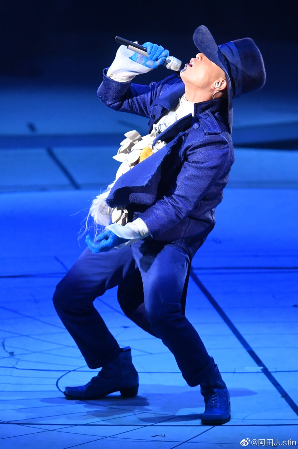 側田2019年曾開紅館演唱會。