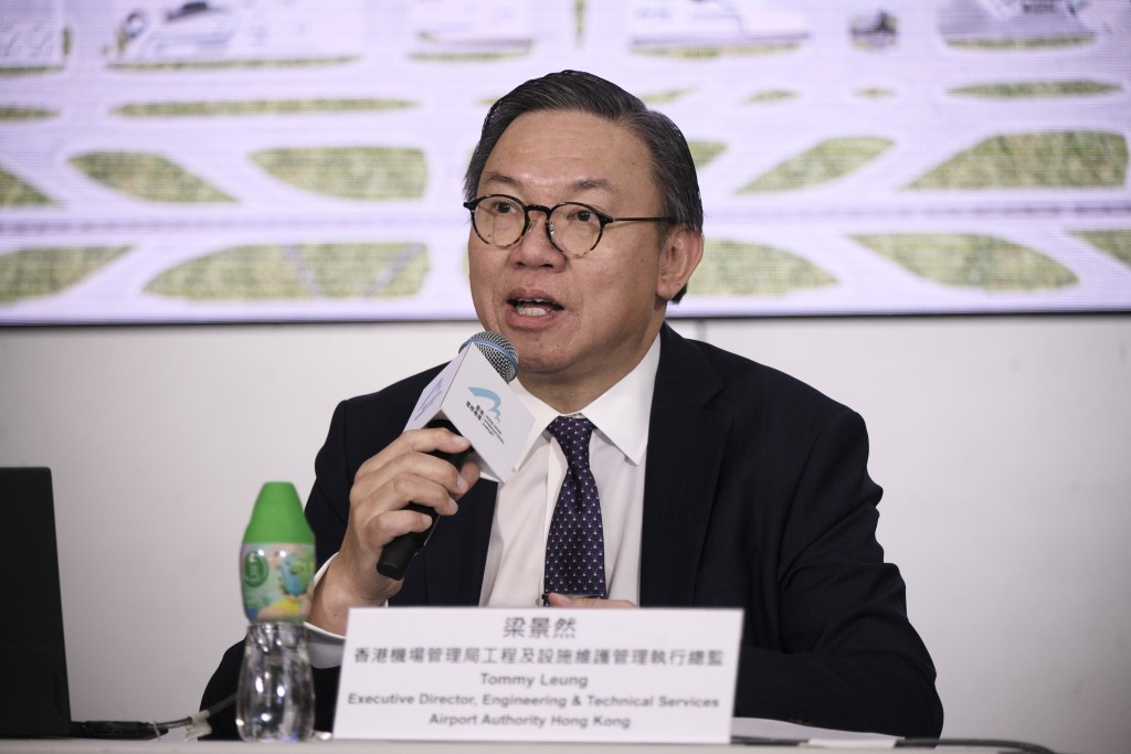 香港機場管理局工程及設施維護管理執行總監梁景然。