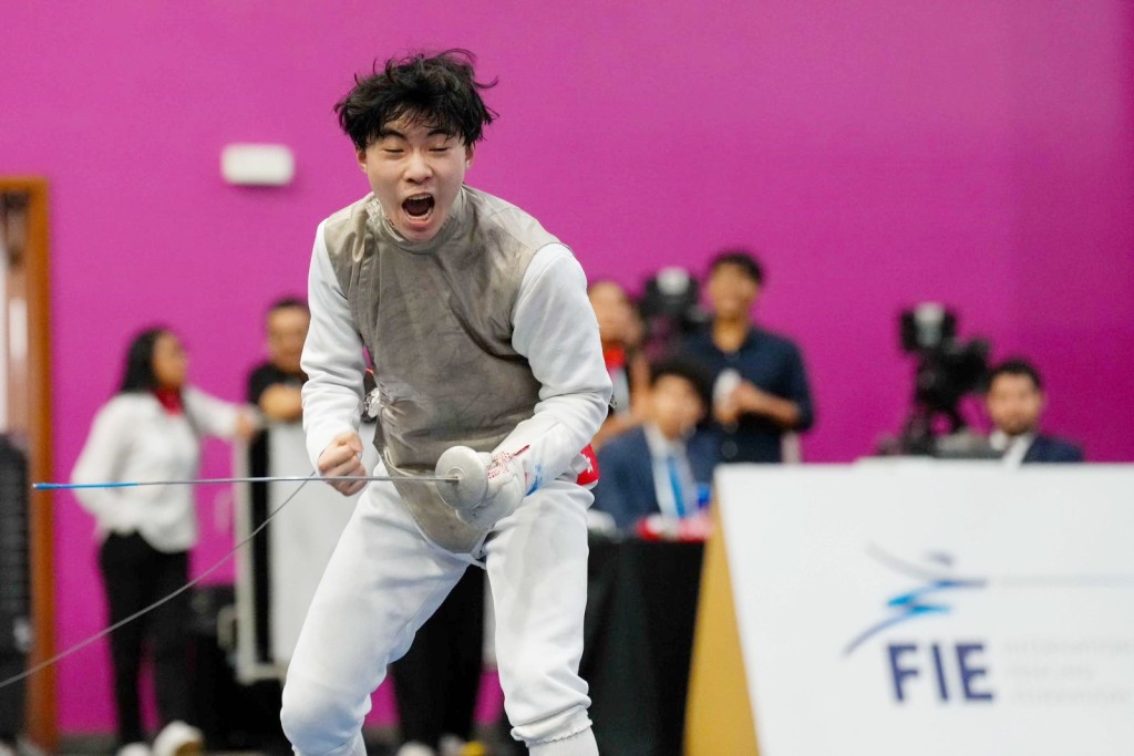 作為FIE少年組「世一」的何承謙，今季以17歲之齡出戰成人組比賽。香港劍總圖
