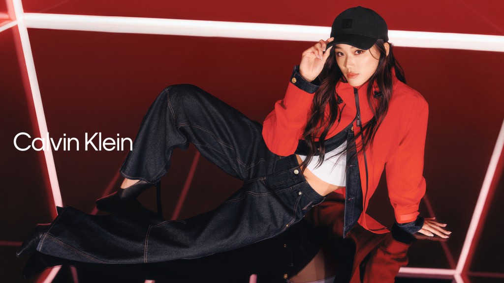 Carina近日衝出香港，登上國際著名品牌CK廣告。