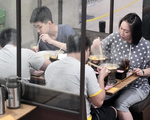 消息指食肆放寬至每枱6人。資料圖片