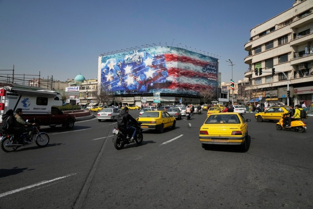 美国政府内部知情人士称，总统特朗普近日向顾问表示，他倾向在未来数日内对伊朗展开「初步军事打击」。 (美联社)