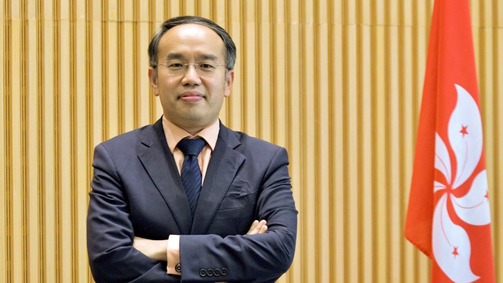 許正宇今天重回辦公室工作。資料圖片