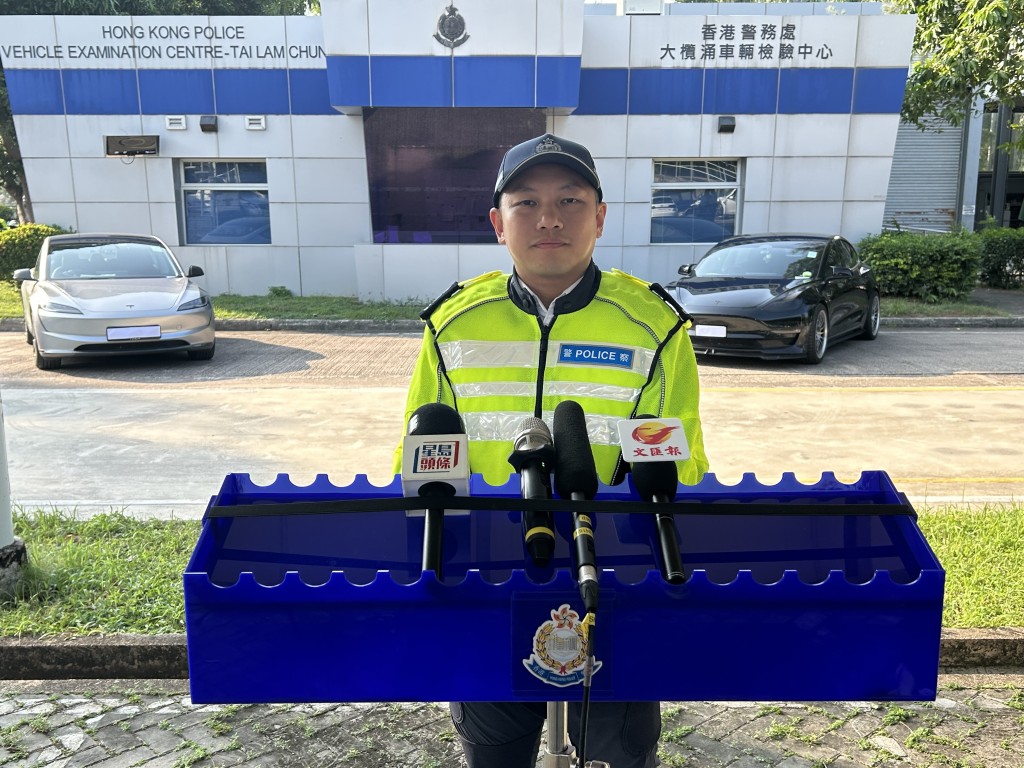 新界北總區交通部執行及管制組特遣隊主管高級督察張展鴻。 新界北總區交通部執行及管制組特遣隊主管高級督察張展鴻。