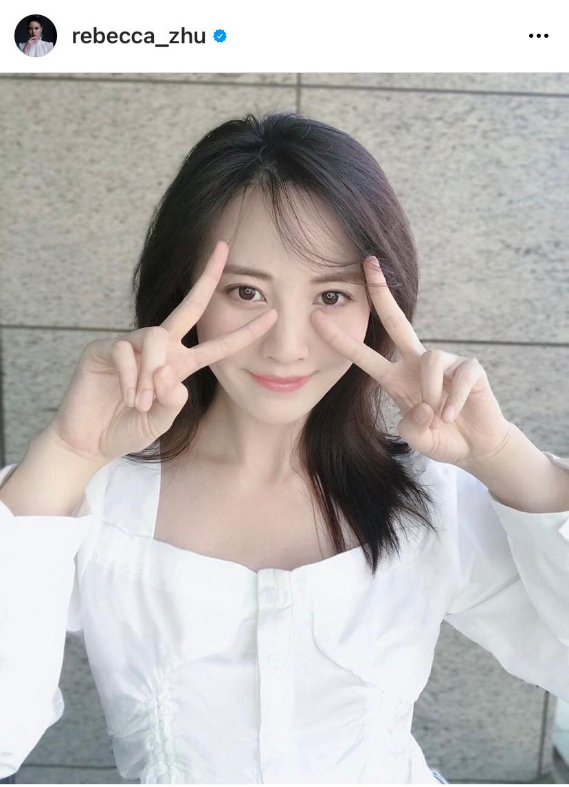 朱朱上載了兩張Selfie，並表示「I’m back」！