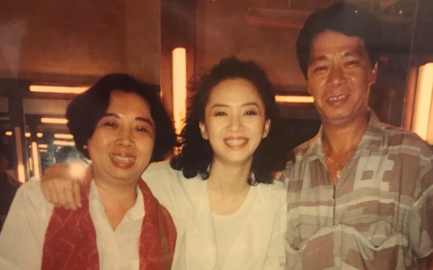 我和夥伴去後台探梅姐!