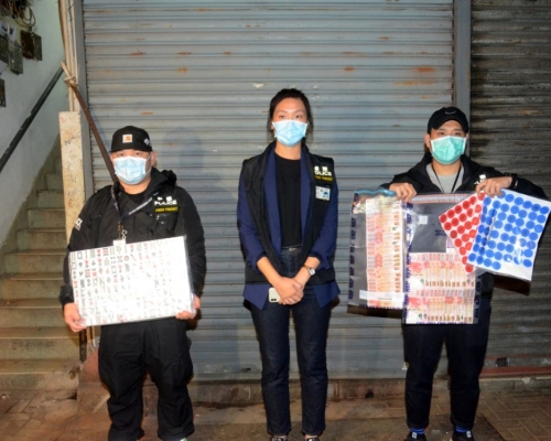 行動中,人員檢獲6部電動麻雀機、12副麻雀、價值約8900元籌碼及約8000元賭款。