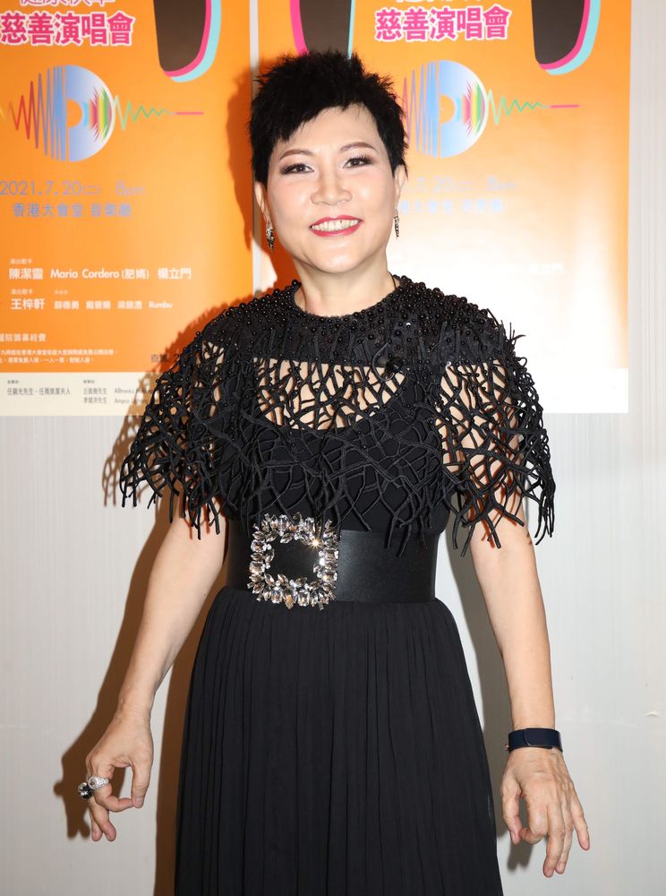 陳潔靈坐鎮天壇大佛的演出。