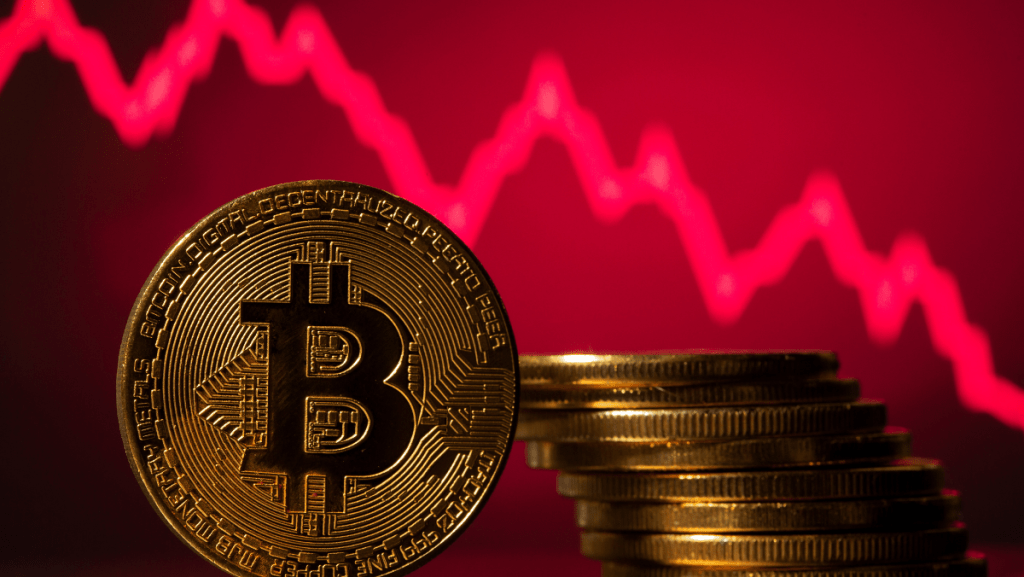 比特幣過往牛轉熊，往往較歷史高點下跌70%至80%，有投資者擔心今浪未跌完。