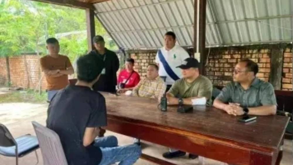 柬埔寨警方搗破電騙集團。中國駐柬埔寨大使館