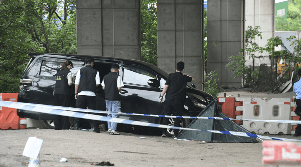 今年8月25日，51歲死者被發現棄屍在亦園路一個露天貨倉對開的港深西部公路橋底。資料圖片