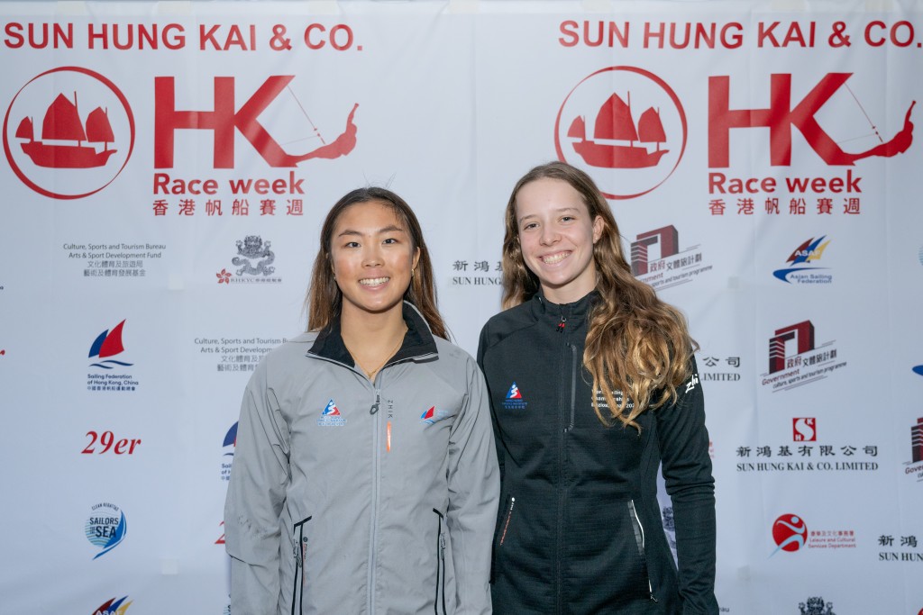 去年在首屆「29er 亞洲帆船錦標賽」 中封后的港將 Emily Polson（右）及 麥曉彤（左）今年再度披甲上陣。