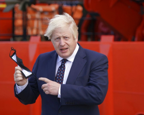 英國首相約翰遜近日出訪蘇格蘭。AP圖片