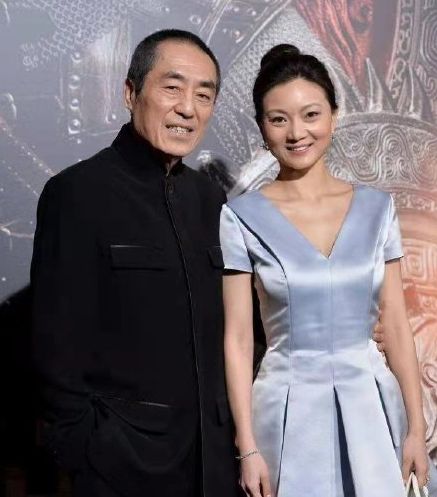 張藝謀每日都做運動,陳婷不用太擔心老公身體。
