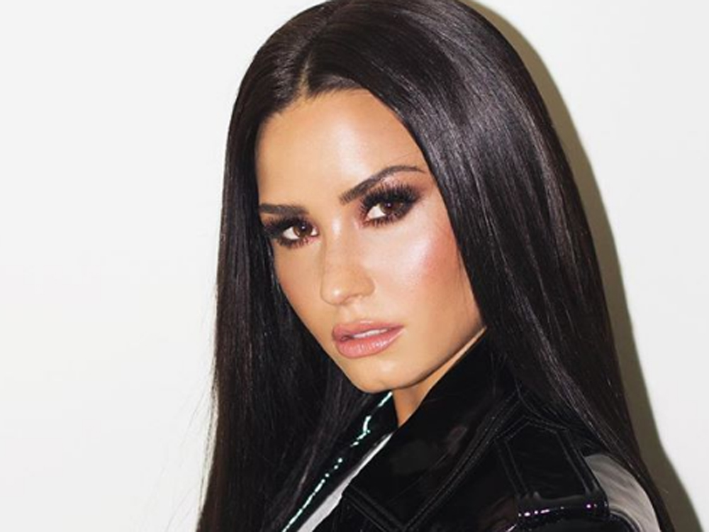 Demi疑因吸毒過量入院。