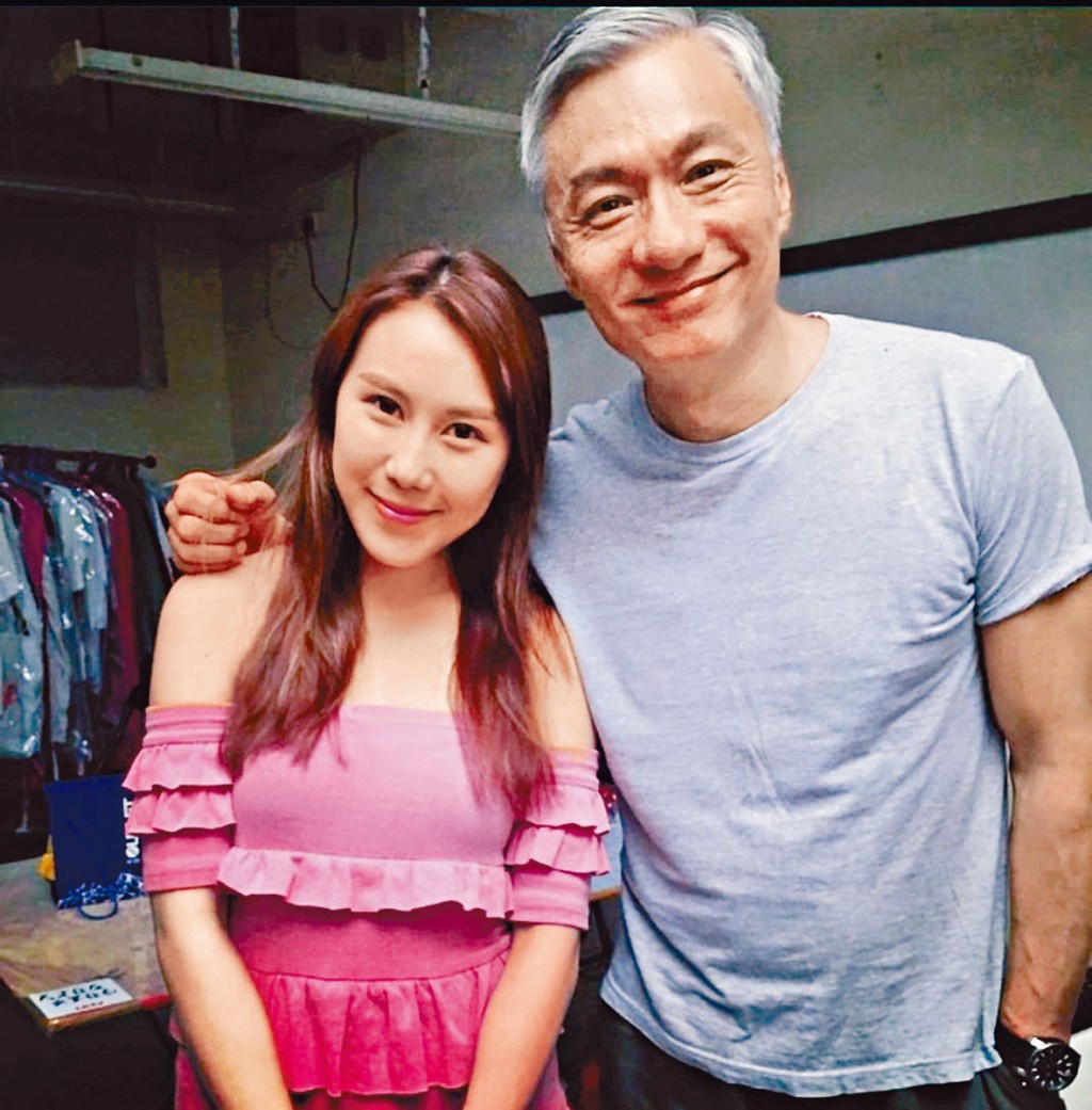 馮鎵瀠原來是林俊賢的表妹。