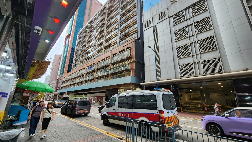 現場為觀塘開源道55號3樓一個食品加工場。黃文威攝 現場為觀塘開源道55號3樓一個食品加工場。黃文威攝