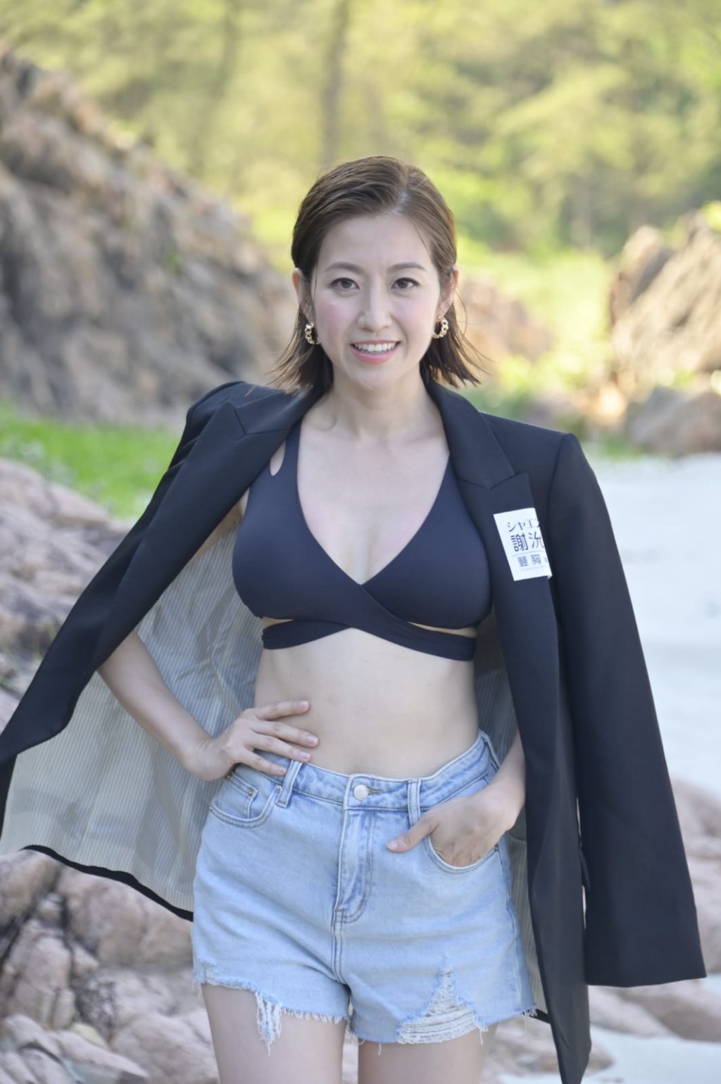 贏了幾個獎人氣急升,希望搵多些錢。