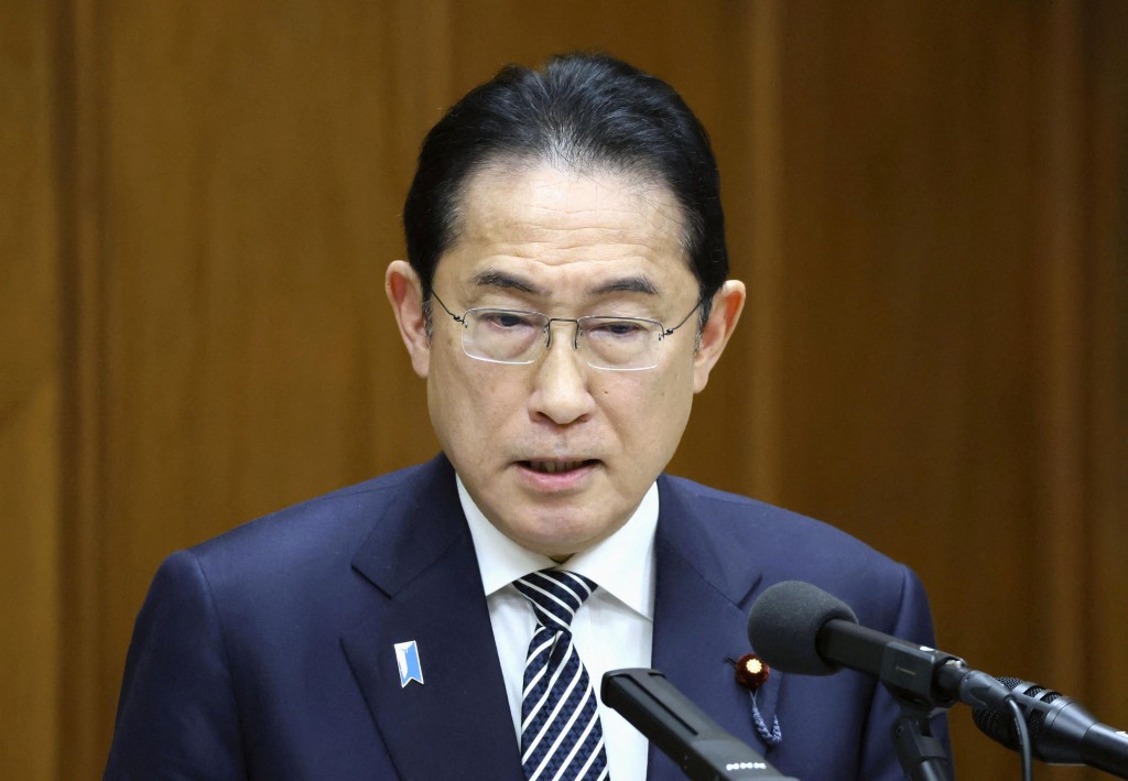 日本首相岸田文雄前往福岛出席当地的悼念仪式，这是他连续第2年到当地出席有关仪式。路透社