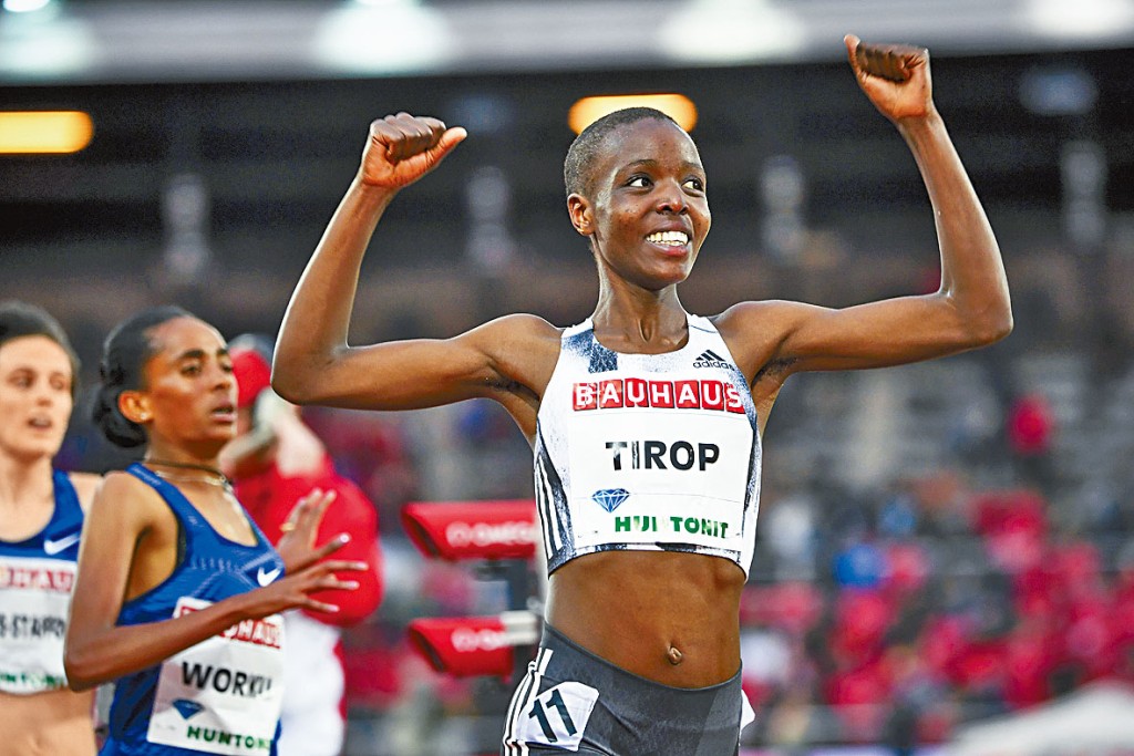 蒂罗普两年前参加一千五百米赛跑获胜。