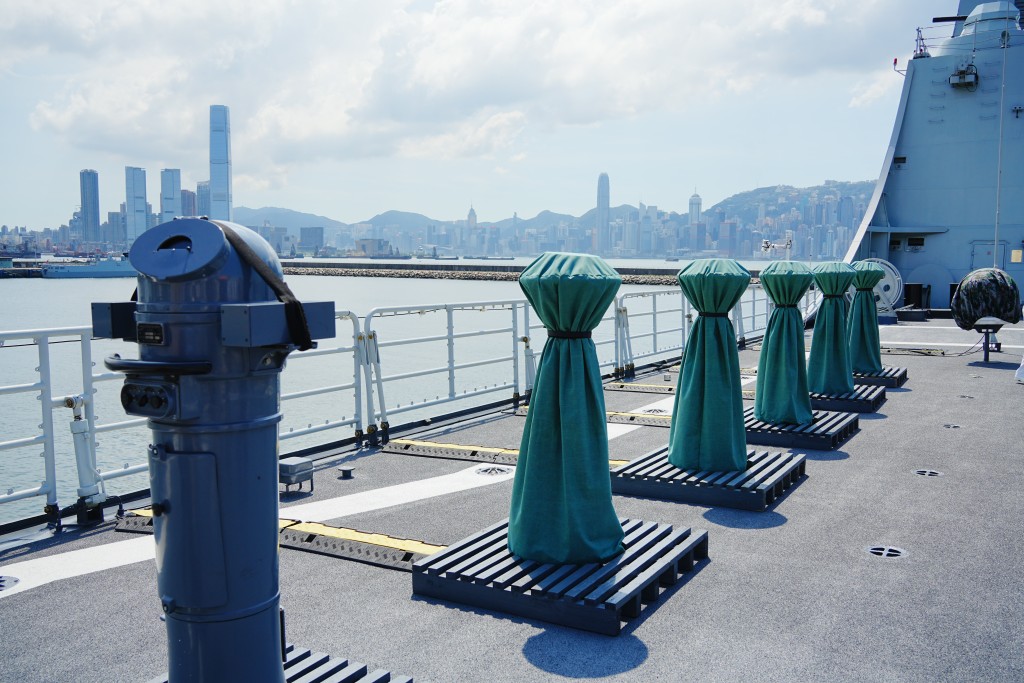 艦上的裝備。