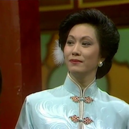 白茵1979年轉投TVB，多年來演出過百套劇集。
