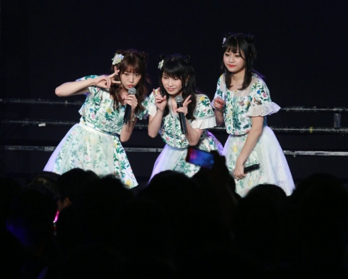 日本女團AKB48三位成員木崎由里亞、島田晴香及橫山由依，今晚在九展舉行粉絲見面會。