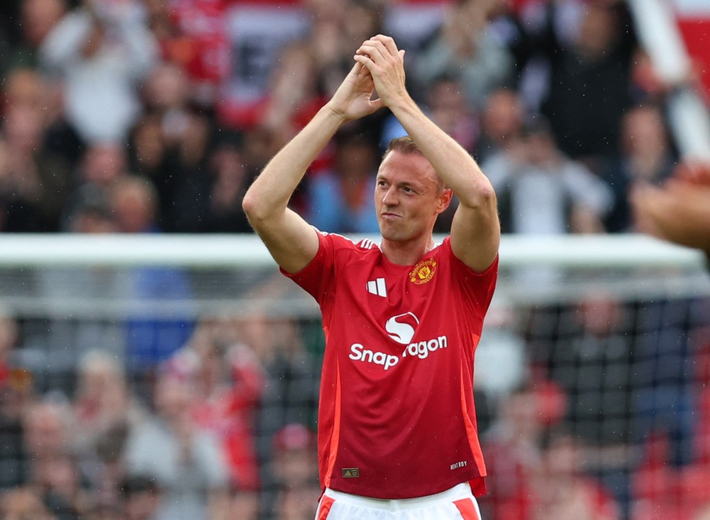 伊雲斯上季才從曼聯退休。路透社