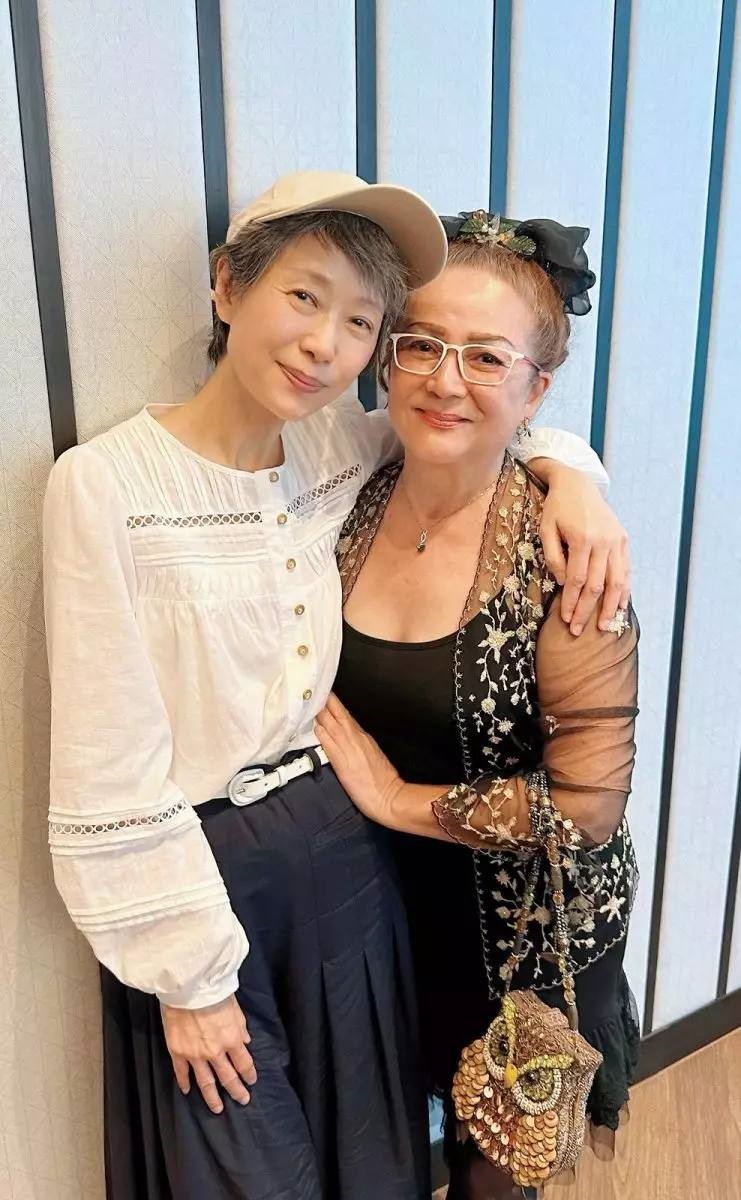 馮寶寶70歲仍見童顏,狀態十分不俗。 馮寶寶70歲仍見童顏,狀態十分不俗。