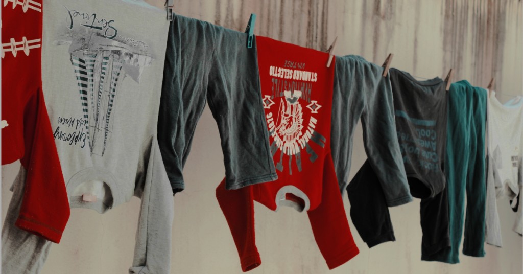 室内晾衣切忌杂乱无章。Giovanna Karla (givi) /Unsplash