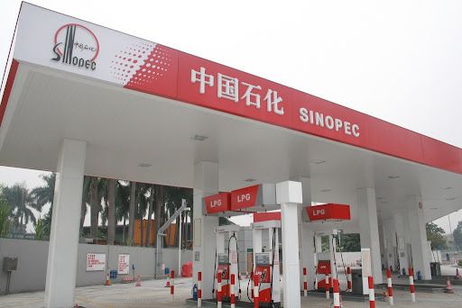 SinoPec各間油站提供不同折扣優惠，普通汽油提供HK$3.6-4.1/L折扣。